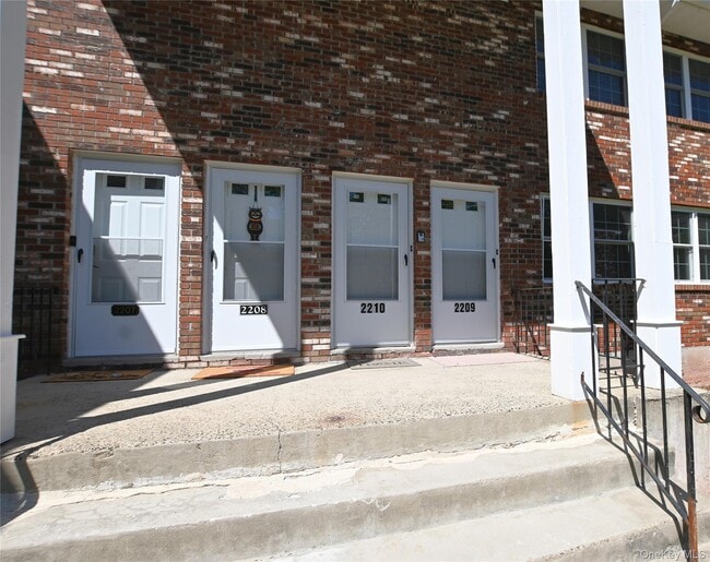 276 Temple Hill Rd in New Windsor, NY - Building Photo - Building Photo
