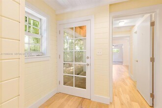 4235 Lennox Dr in Miami, FL - Building Photo - Building Photo