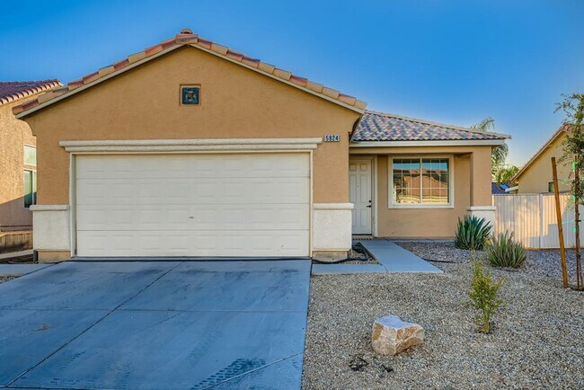 5824 Camino Rosa St in Henderson, NV - Building Photo - Building Photo