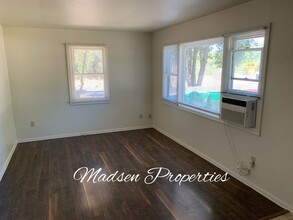 1637 Downing Ave in Chico, CA - Building Photo - Building Photo