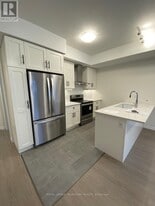 26 Lomond Ln in Kitchener, ON - Building Photo