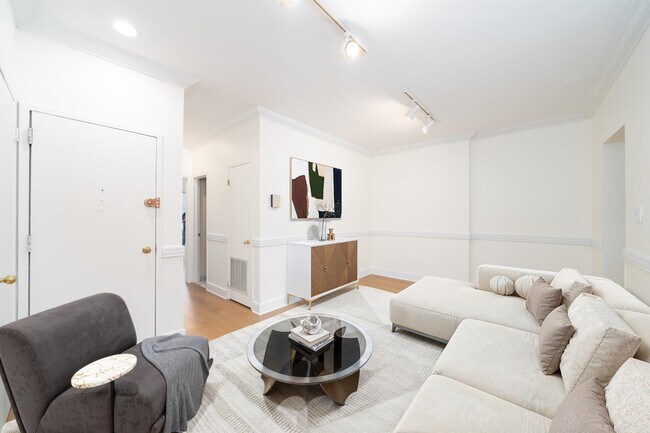property at 104 6th St