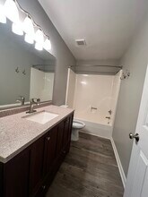 105 Kestrel Ct in Taylors, SC - Foto de edificio - Building Photo