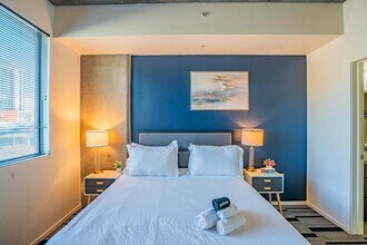 333 E Roosevelt St in Phoenix, AZ - Foto de edificio - Building Photo