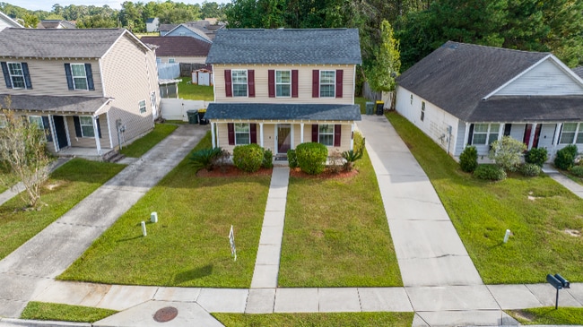 29 Ristona Dr