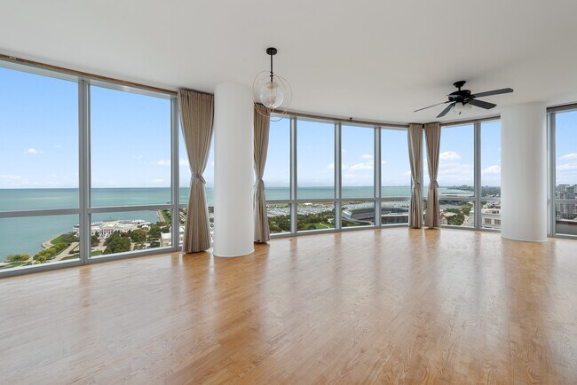 1211 S Prairie Ave in Chicago, IL - Building Photo - Building Photo