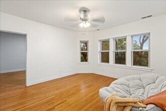 4055 N Spaulding Ave in Chicago, IL - Building Photo - Building Photo