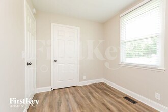 1003 Keaton St in Lebanon, TN - Foto de edificio - Building Photo