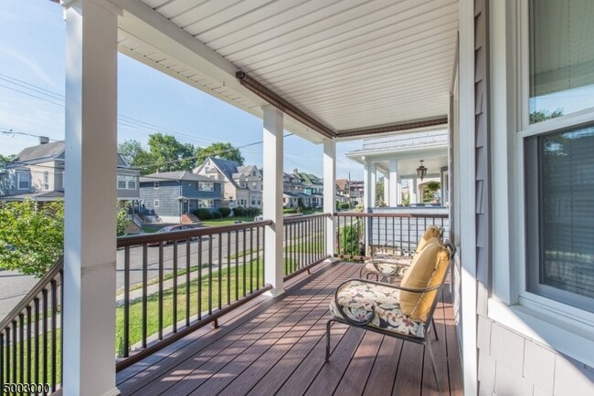 36 N Willow St in Montclair, NJ - Building Photo - Building Photo
