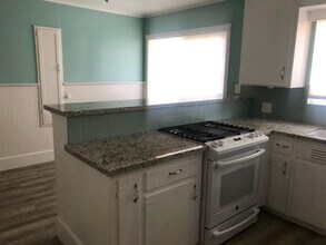 1421 N Cherry St in Chico, CA - Foto de edificio - Building Photo