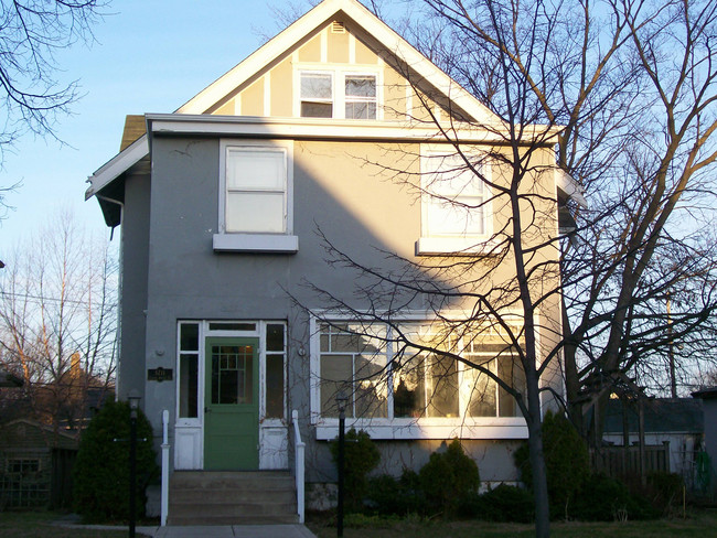 3211 Colfax Ave S in Minneapolis, MN - Building Photo - Building Photo