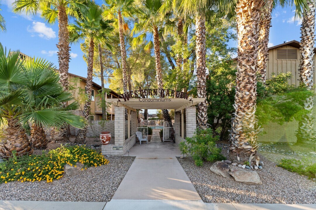 90 W Yavapai St, Unit #9 in Wickenburg, AZ - Building Photo