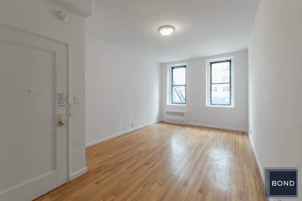 315 E 78th St in New York, NY - Building Photo