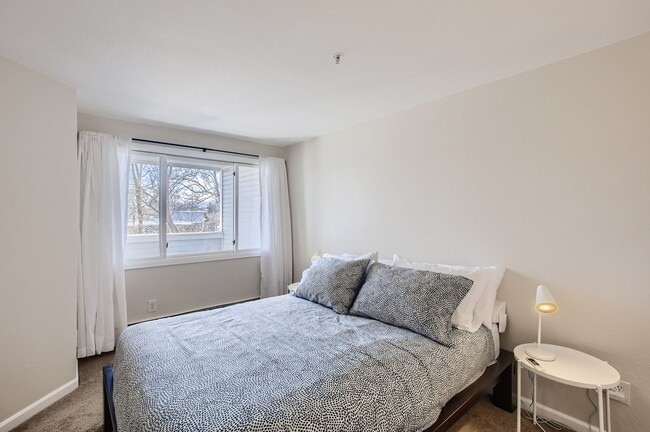 property at 2201 Pearl St