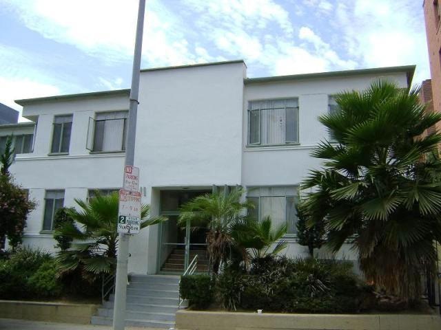 619 Normandie Ave in Los Angeles, CA - Building Photo