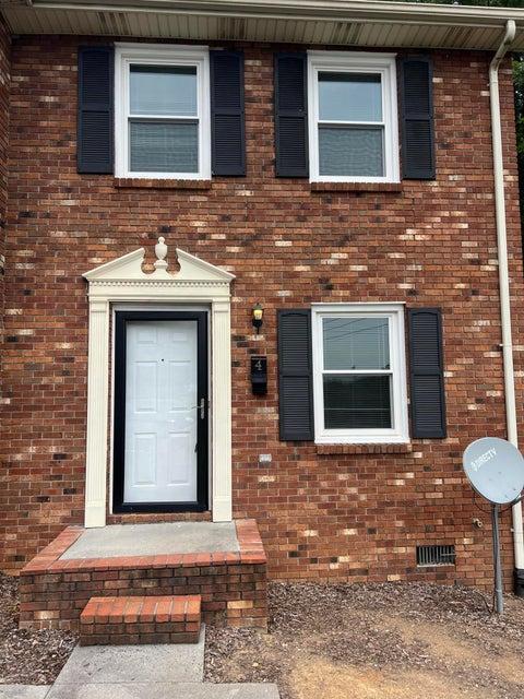 901 E Main St in Johnson City, TN - Building Photo