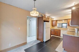 2157 NW 37th Ave in Coconut Creek, FL - Building Photo - Building Photo