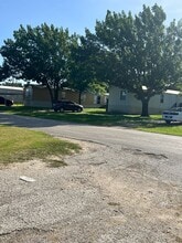 810 Ranchette Dr in Joshua, TX - Building Photo - Building Photo