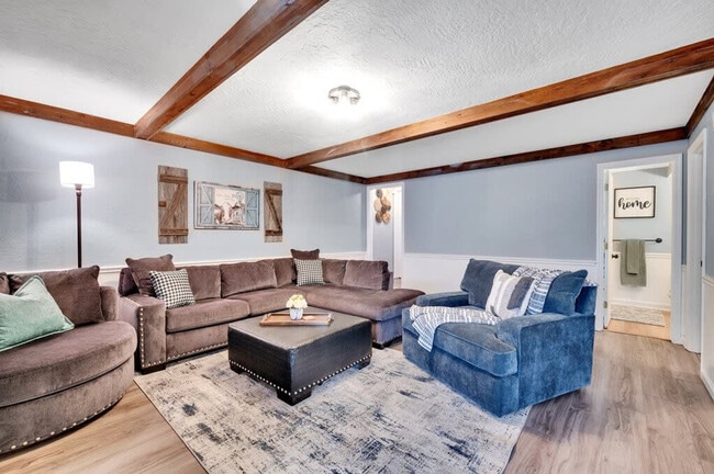 10 High Meadows Dr