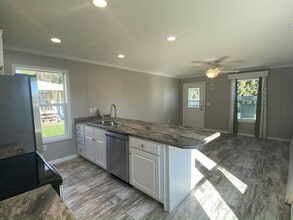129 Zimmer Dr W in Walnutport, PA - Building Photo - Building Photo