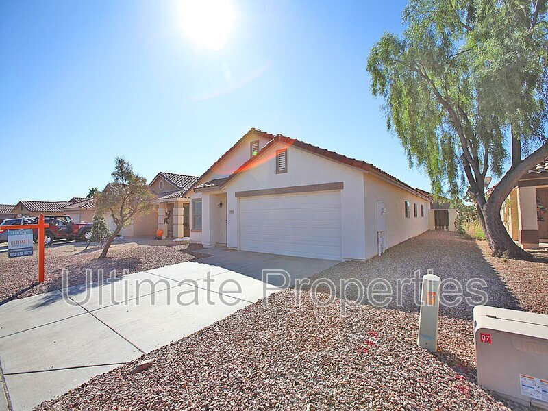 15623 W Caribbean Ln in Surprise, AZ - Building Photo