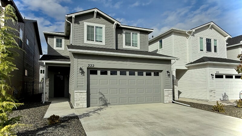 222 W Haniken St in Meridian, ID - Building Photo