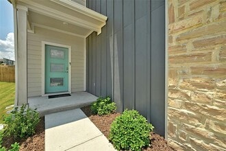 8133 Linnie Ln in Austin, TX - Building Photo - Building Photo