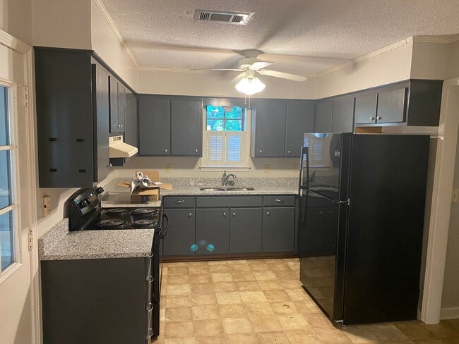 property at 511 Audubon Ln