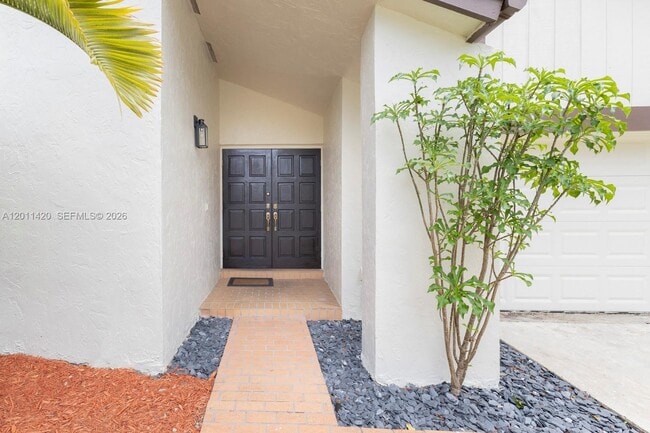 13530 SW 109th Terrace in Miami, FL - Building Photo - Building Photo