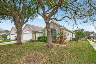 3143 Oakwood Run Dr in Sugar Land, TX - Building Photo - Building Photo
