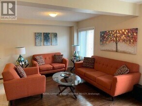 178 Penny Ln in Hamilton, ON - Building Photo - Building Photo