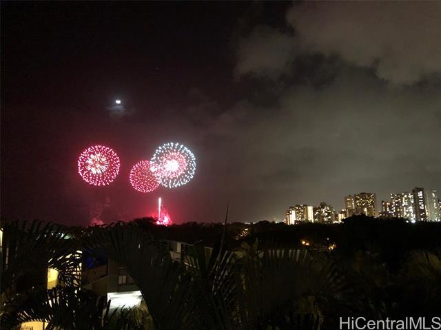 3103 Pualei Cir in Honolulu, HI - Building Photo - Building Photo