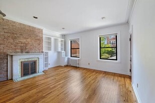 44 Remsen St in Brooklyn, NY - Building Photo
