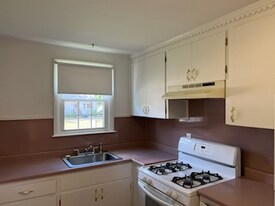 53-55 Main St in Medway, MA - Building Photo