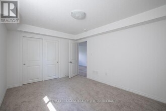 158 Hillcrest Rd in Port Colborne, ON - Building Photo - Building Photo