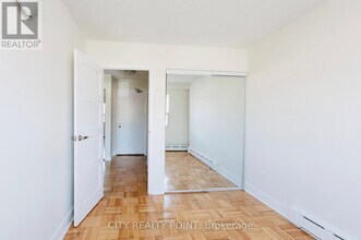 990 Avenue Rd in Toronto, ON - Building Photo - Building Photo