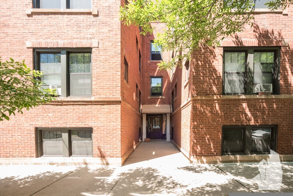 2612 W Gunnison St, Unit 3F in Chicago, IL - Foto de edificio