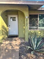 8101 N 33rd Dr in Phoenix, AZ - Building Photo