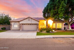 6401 W Orchid Ln in Chandler, AZ - Building Photo