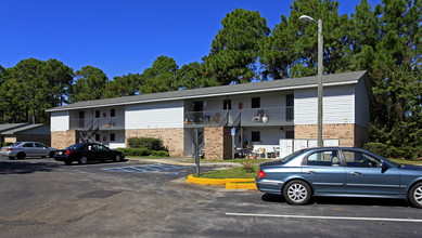 Pine Ridge Apartments in Port St. Joe, FL - Building Photo - Building Photo