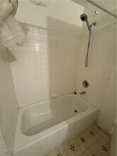 3961 Danny Melamed Ave in Las Vegas, NV - Foto de edificio - Building Photo