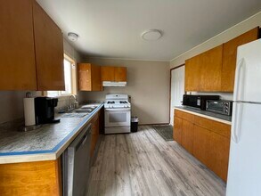 178 Kendall Ave, Unit 1 in Ithaca, NY - Building Photo - Building Photo