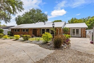 49 Nelsons Point in Keystone Heights, FL - Building Photo - Building Photo