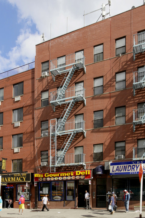 1980 2nd Ave in New York, NY - Building Photo