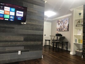 912 E 32nd St in Austin, TX - Building Photo