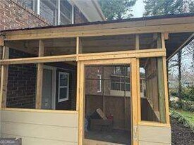 5971 Robin Hood Ln in Norcross, GA - Building Photo