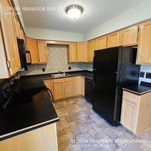 39486 Harrison Bay Ct-Unit -22 in Harrison Township, MI - Building Photo - Building Photo