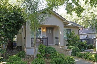 2608-2610 C St in Sacramento, CA - Building Photo - Building Photo