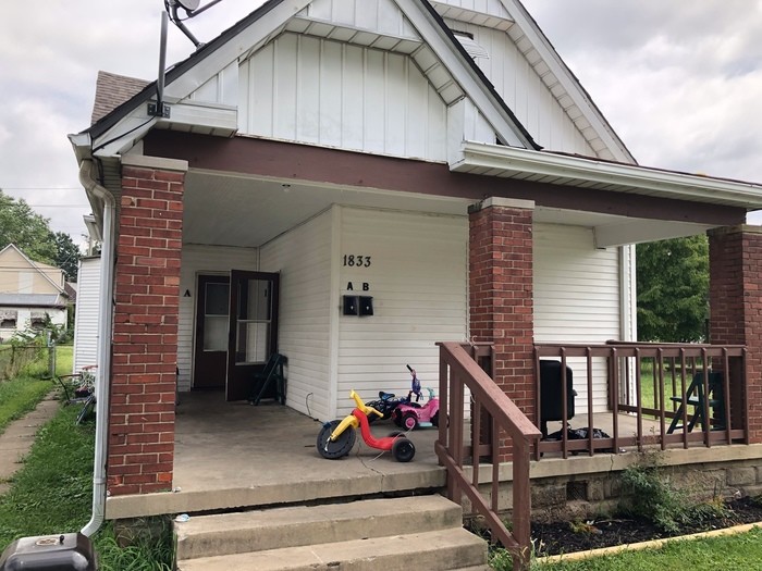 1833 Orleans St-Unit -2 in Indianapolis, IN - Foto de edificio