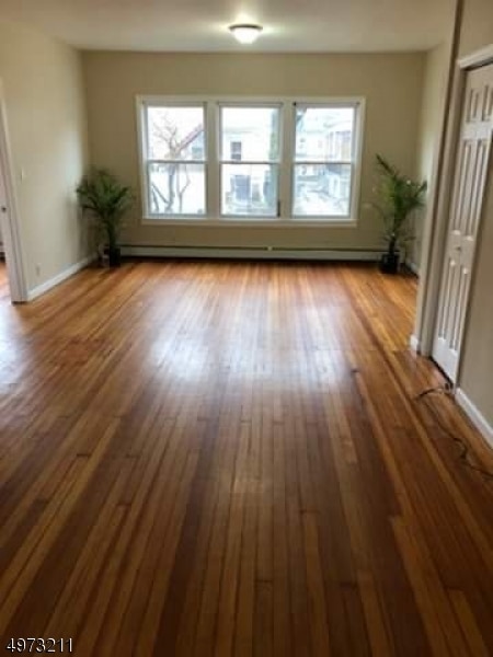 34 Isabella Ave-Unit -2 in Newark, NJ - Building Photo